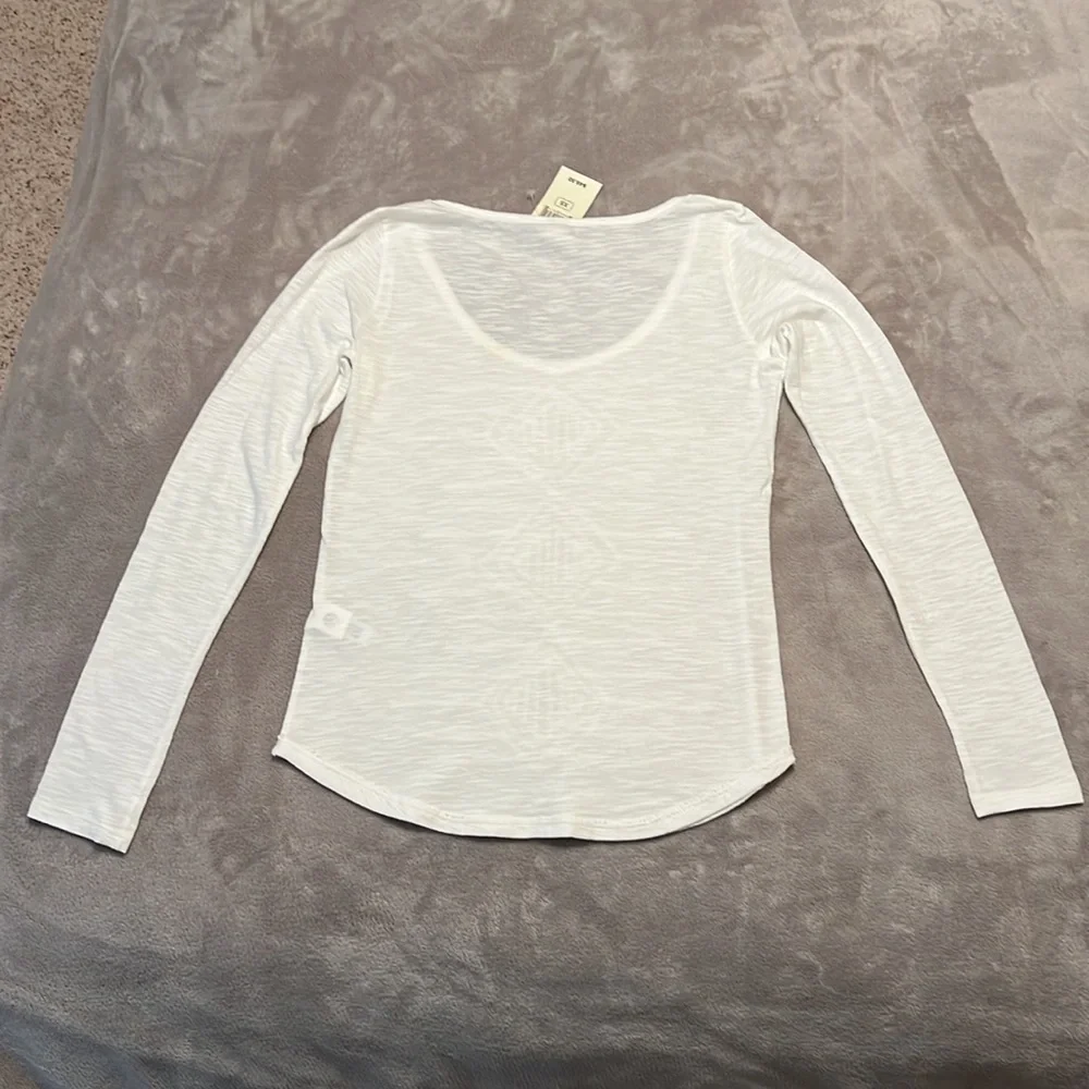 NWT Lucky Brand White Long Sleeve Scoop Neck Tee - Picture 5 of 15